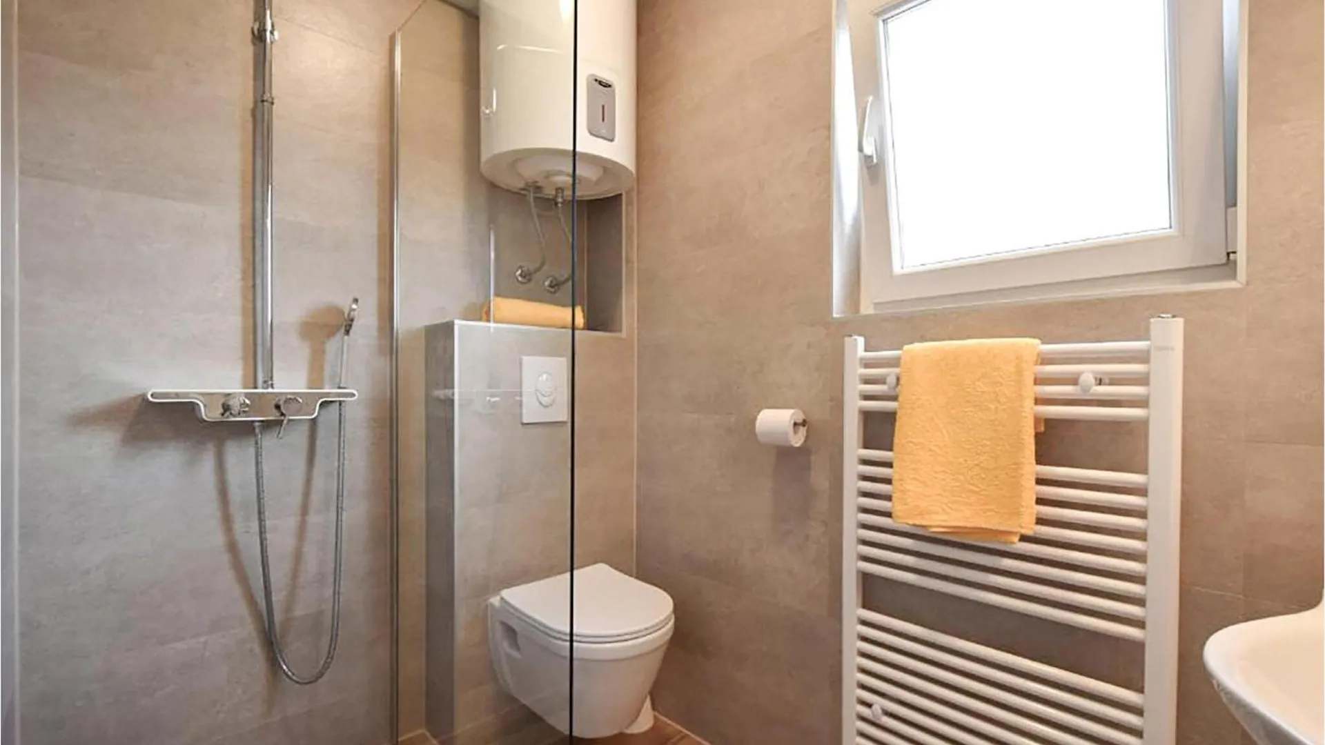 Amazing Apartment In Cizici With Wifi