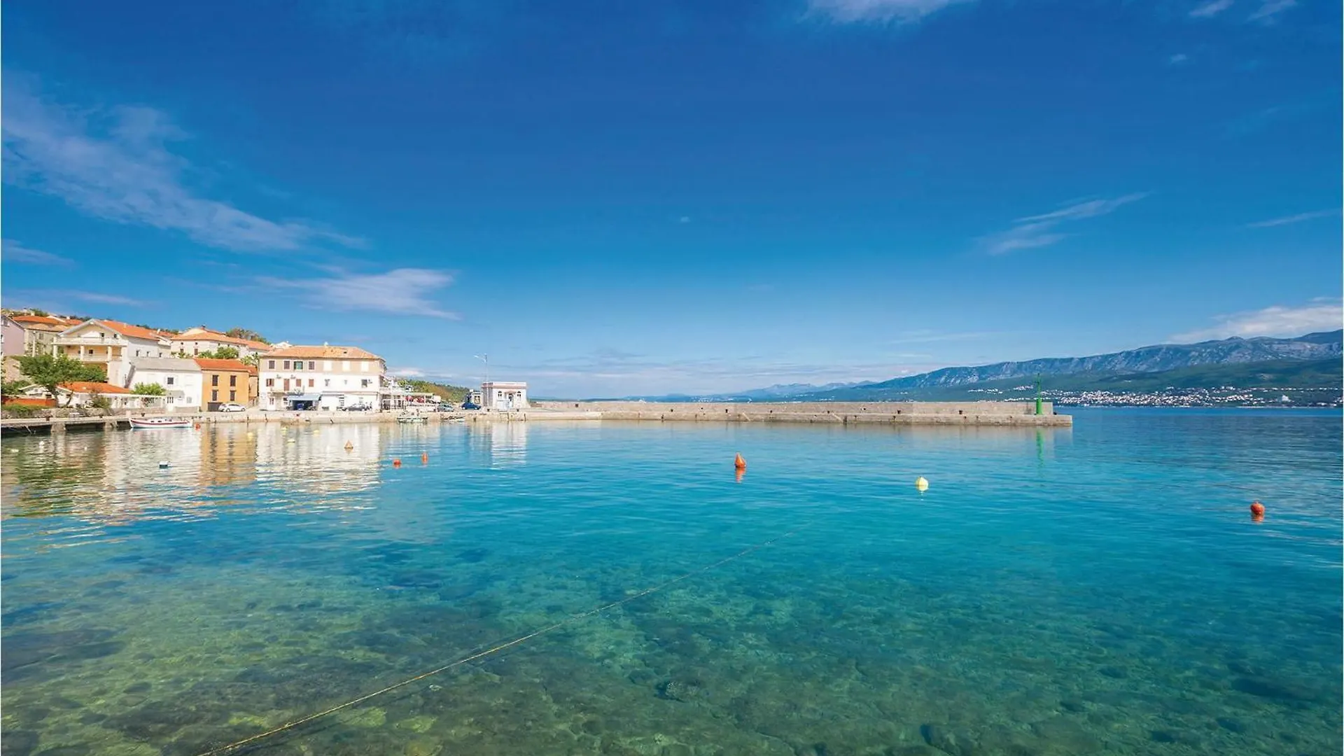 Amazing Apartment In Cizici With Wifi 0*,  Croacia