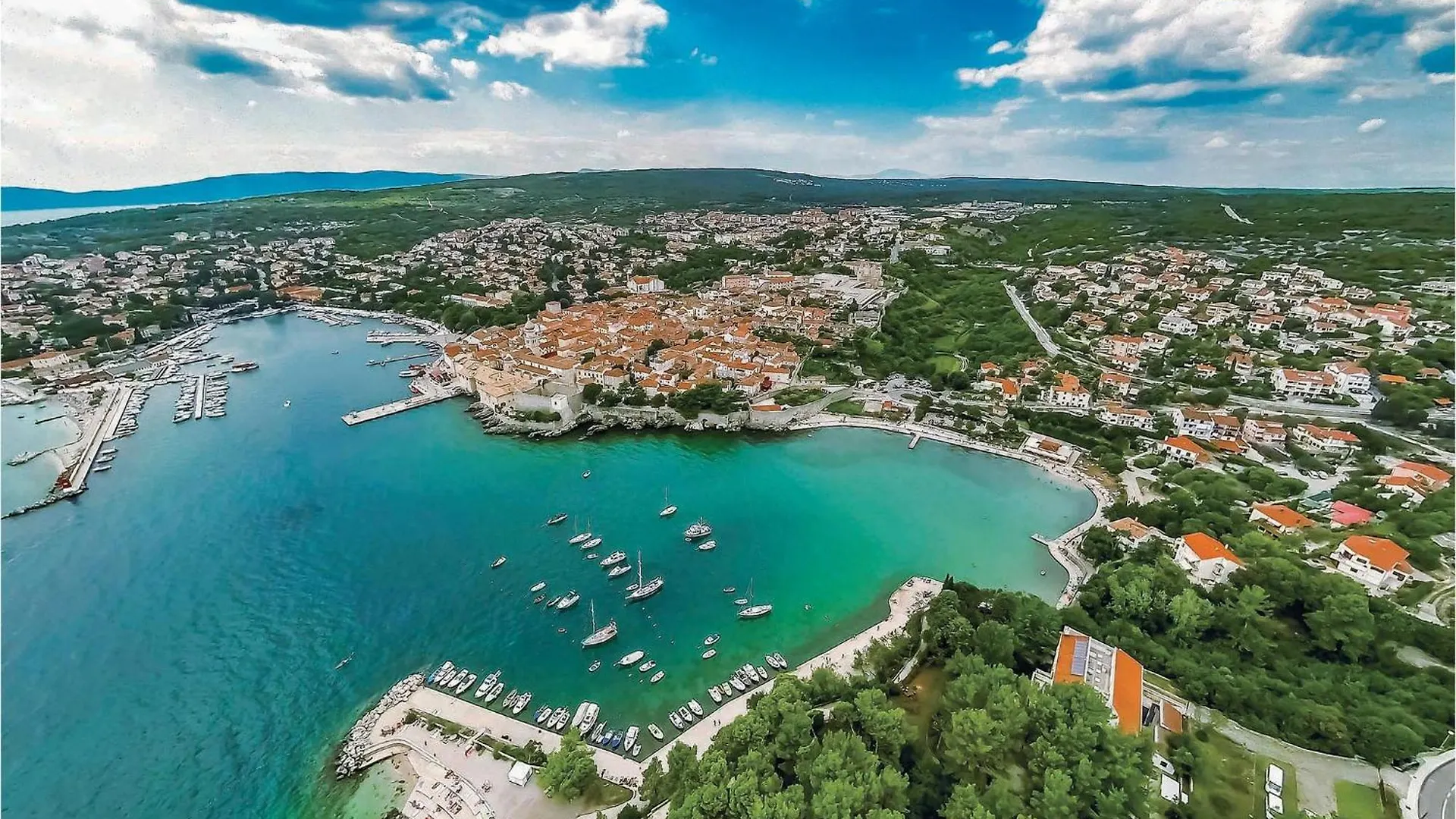 Amazing Apartment In Cizici With Wifi